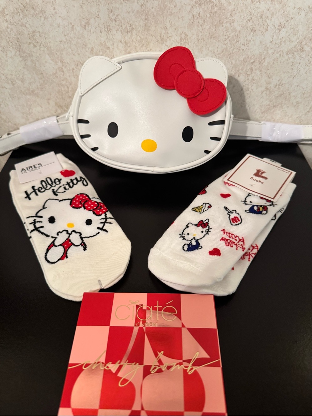 Hello Kitty White waist Bag with Red Bow